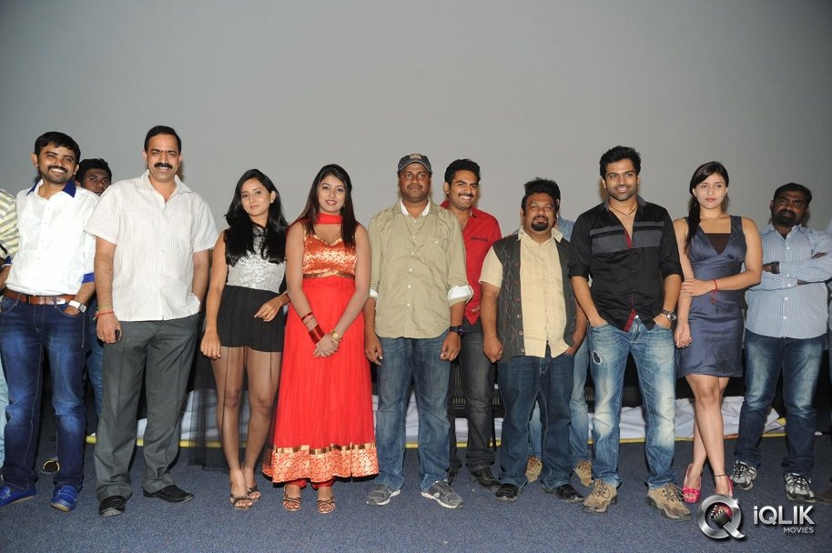 Hrudaya-Kaleyam-Movie-Trailer-Launch